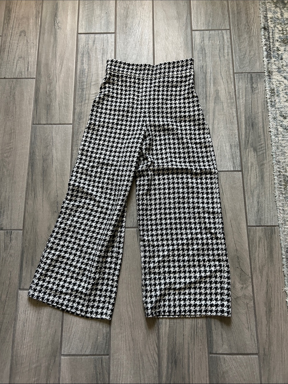 Zara Black & White Houndstooth Wide-Leg Pants